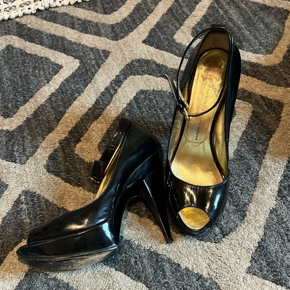 Giuseppe Zanotti peep toe platform leather heel sz 39.5 - Picture 1 of 8